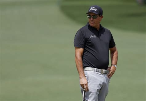 What Putter Does Phil Mickelson Use: Model, Grip, Price, and More.